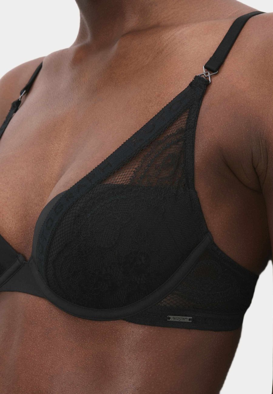 Бюстгальтер Marks & Spencer MURCIA PLUNGE, Black
Бюстгальтер Marks & Spencer MURCIA PLUNGE, Black