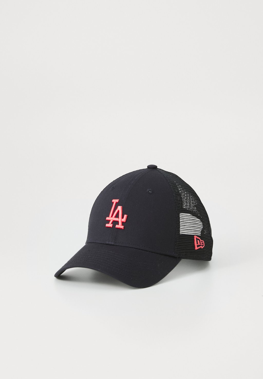 Бейсболка HOMEFIELD 9FORTY TRUCKER UNISEX New Era, темно-синий
Бейсболка HOMEFIELD 9FORTY TRUCKER UNISEX New Era, темно-синий