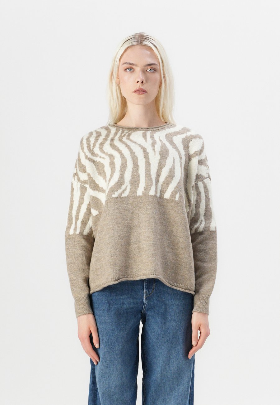 Джемпер ONLY ONLJADE O NECK, Mermaid/Whitecap Gray/Brown
Джемпер ONLY ONLJADE O NECK, Mermaid/Whitecap Gray/Brown