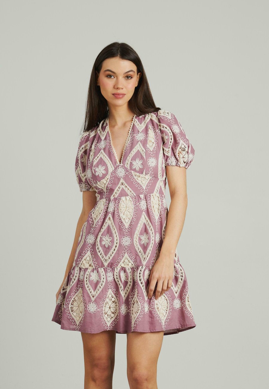 Платье Alma en Pena Day dress, Lila/Lilac
Платье Alma en Pena Day dress, Lila/Lilac