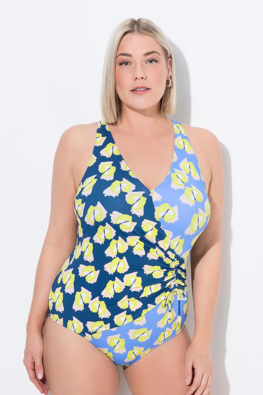 ULLA POPKEN Женский купальник с мягкими чашками и регулируемыми бретелями, из переработанного материала.
ULLA POPKEN Женский купальник с мягкими чашками и регулируемыми бретелями, из переработанного материала.