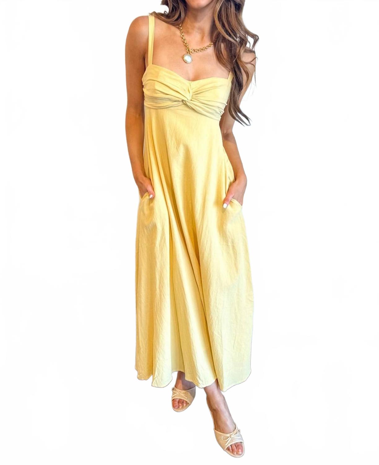 Cotton Candy LA Платье-макси капри желтого цвета
Cotton Candy LA Платье-макси капри желтого цвета