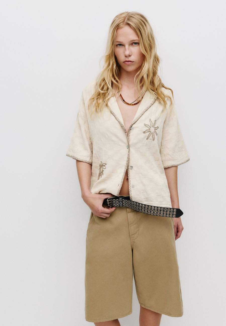 Блуза PULL&BEAR CHECK RUSTIC, Beige
Блуза PULL&BEAR CHECK RUSTIC, Beige