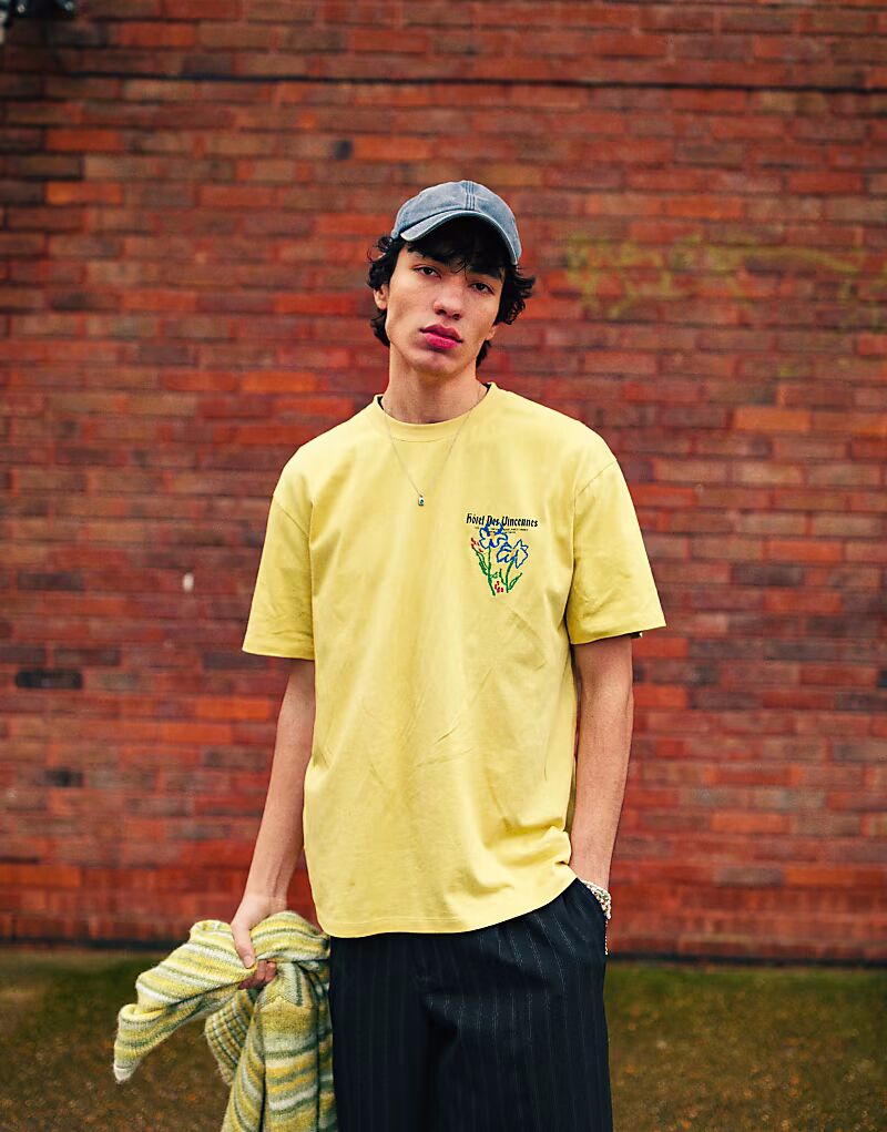 Футболка Topman свободного кроя с принтом Hotel Des Vincennes и вышивкой желтого цвета
Футболка Topman свободного кроя с принтом Hotel Des Vincennes и вышивкой желтого цвета