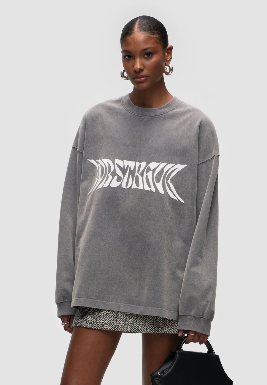 Толстовка WRSTBHVR MARE V2, Gray Vintage/Dark Grey
Толстовка WRSTBHVR MARE V2, Gray Vintage/Dark Grey