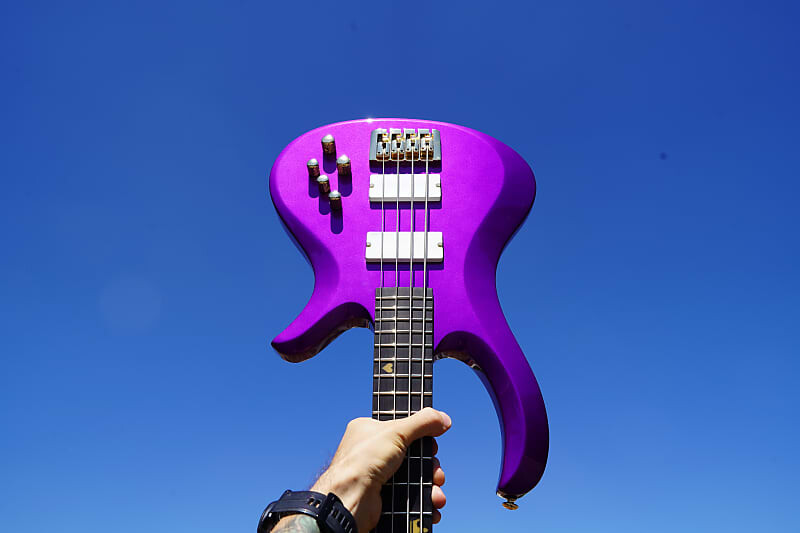 Басс гитара Schecter Diamond Series FreeZesicle Freeze Purple 4-String Bass Guitar
Басс гитара Schecter Diamond Series FreeZesicle Freeze Purple 4-String Bass Guitar