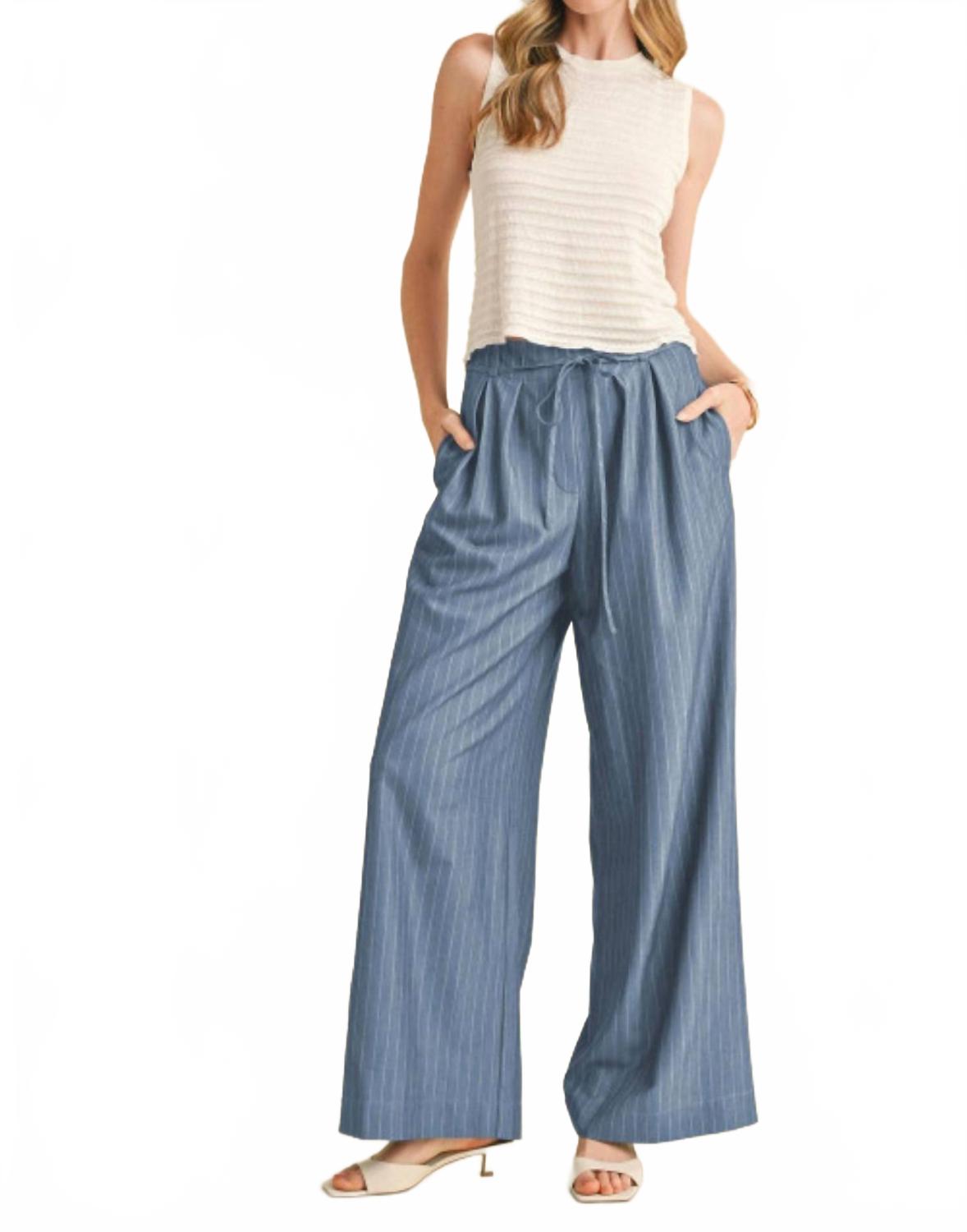 Ребекка Расслабленные широкие брюки в полоску из светлого денима &merci, Light Denim
Ребекка Расслабленные широкие брюки в полоску из светлого денима &merci, Light Denim