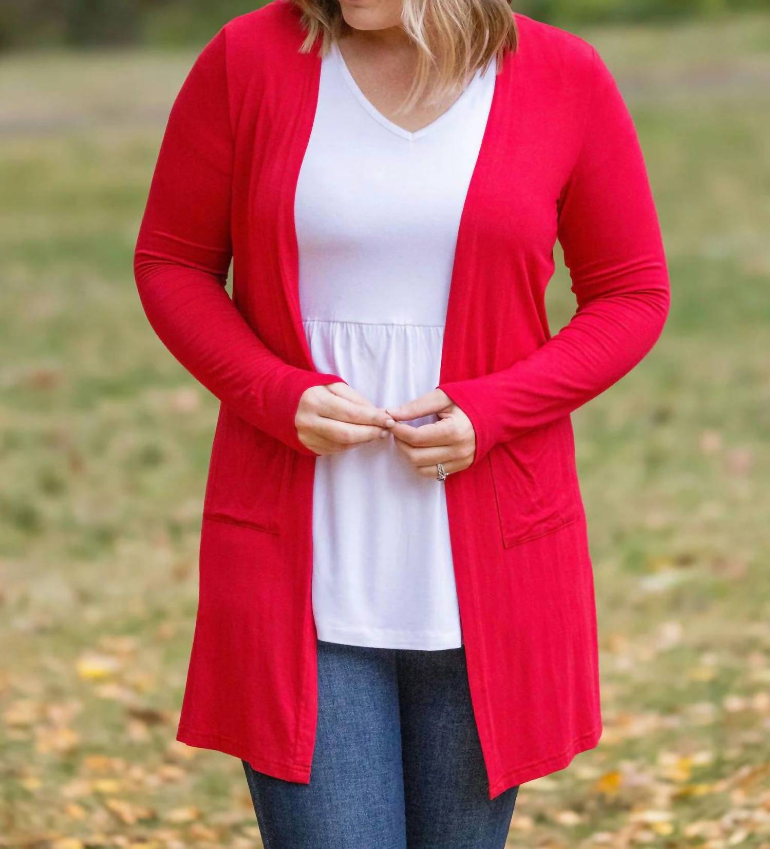 Классический кардиган в красном цвете Michelle Mae
Классический кардиган в красном цвете Michelle Mae