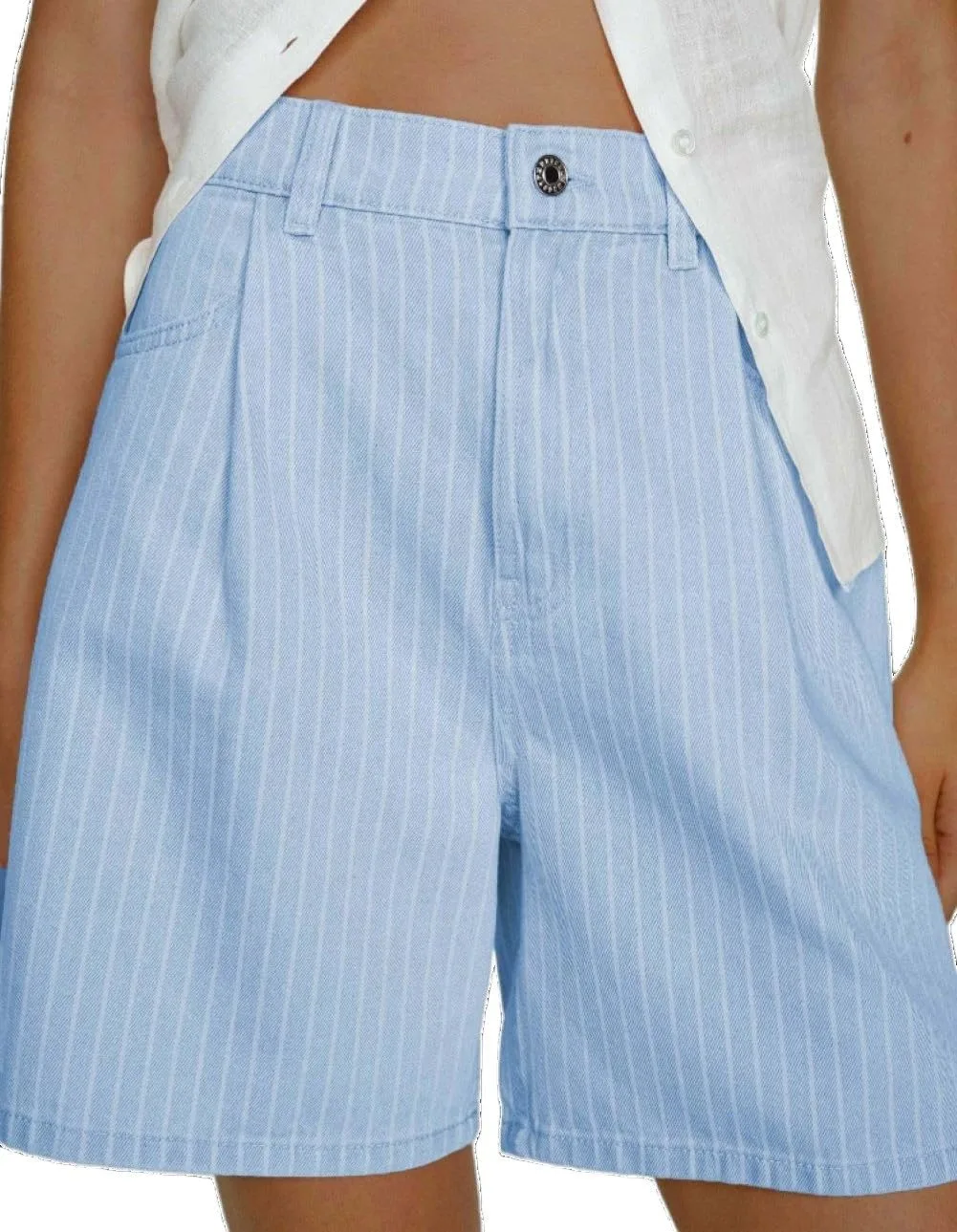 Женские летние джинсовые шорты с полосками и карманами CHARTOU
Женские летние джинсовые шорты с полосками и карманами CHARTOU