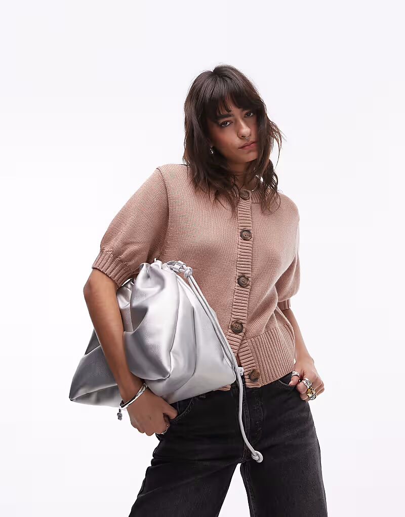 & Other Stories шерстяной вязаный кардиган с короткими рукавами-буфами нежно-бежевого цвета
& Other Stories шерстяной вязаный кардиган с короткими рукавами-буфами нежно-бежевого цвета