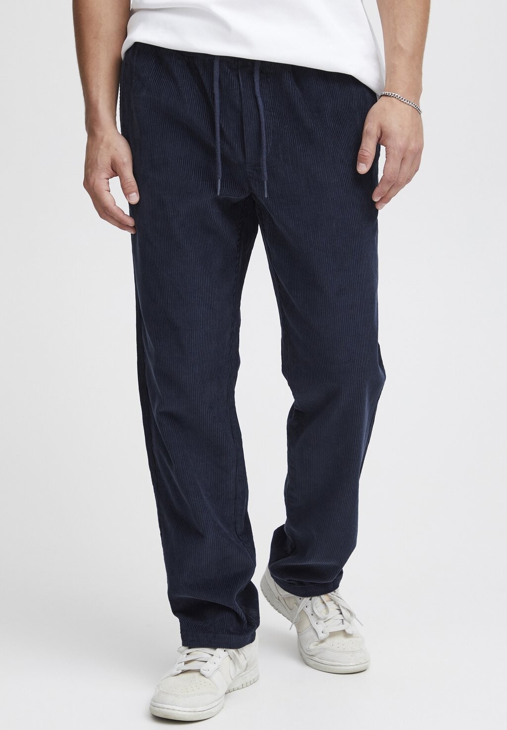 Брюки Gutti Liam Elasticated Solid, цвет insignia blue
Брюки Gutti Liam Elasticated Solid, цвет insignia blue