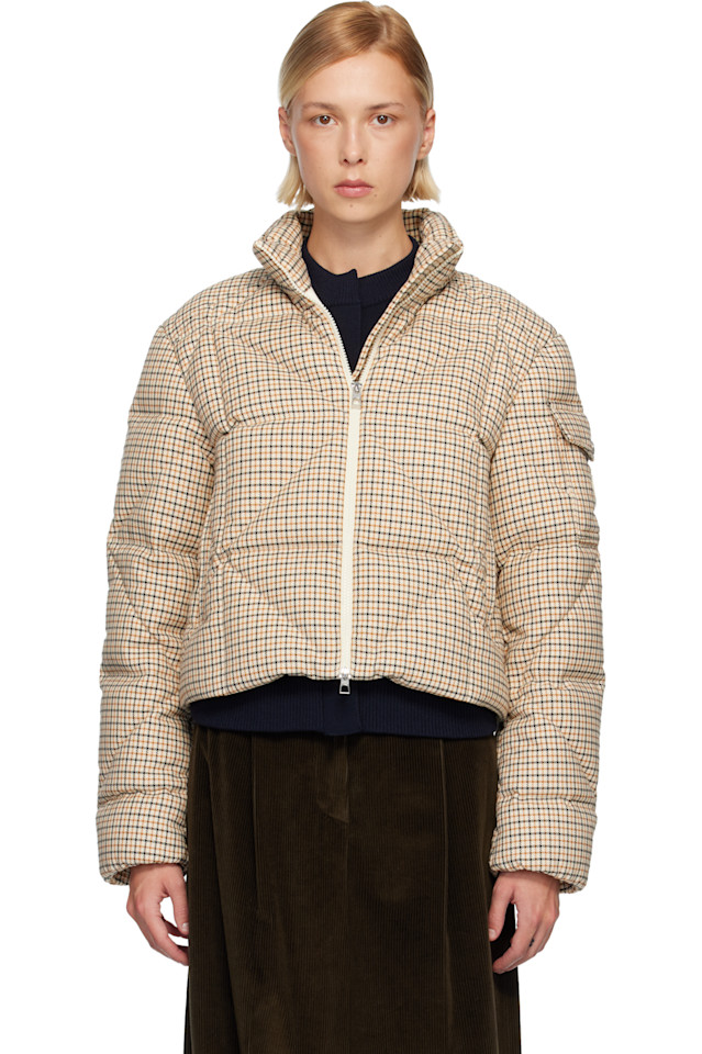 Moncler Короткая пуховая куртка Off-White keros из шерстяной смеси с ромбовидной стежкой
Moncler Короткая пуховая куртка Off-White keros из шерстяной смеси с ромбовидной стежкой