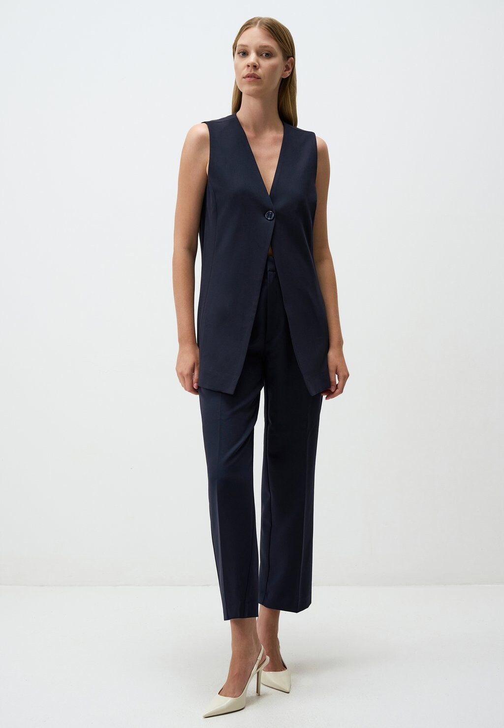 Брюки HIGH WAIST RELAXED FIT Jimmy Key, темно-синий
Брюки HIGH WAIST RELAXED FIT Jimmy Key, темно-синий