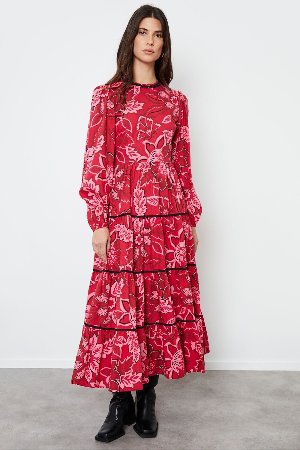 Платье халат из 100% хлопкового поплина с рукавами фонариками, завязками, миди, с цветочным принтом, длинный рукав Another Sunday, красный
Платье халат из 100% хлопкового поплина с рукавами фонариками, завязками, миди, с цветочным принтом, длинный рукав Another Sunday, красный