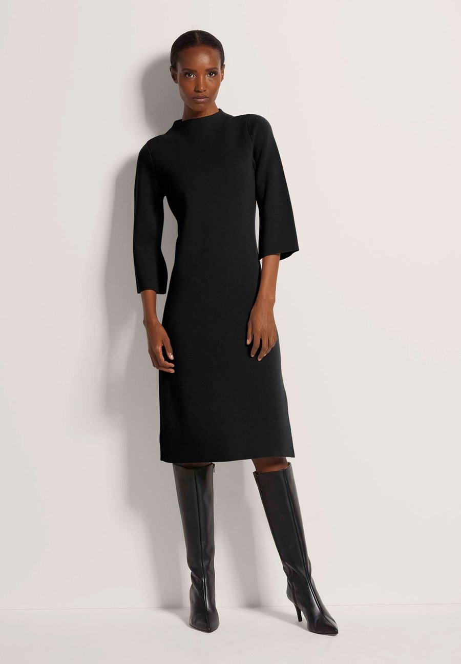 Платье MADELEINE Jumper dress, Black
Платье MADELEINE Jumper dress, Black