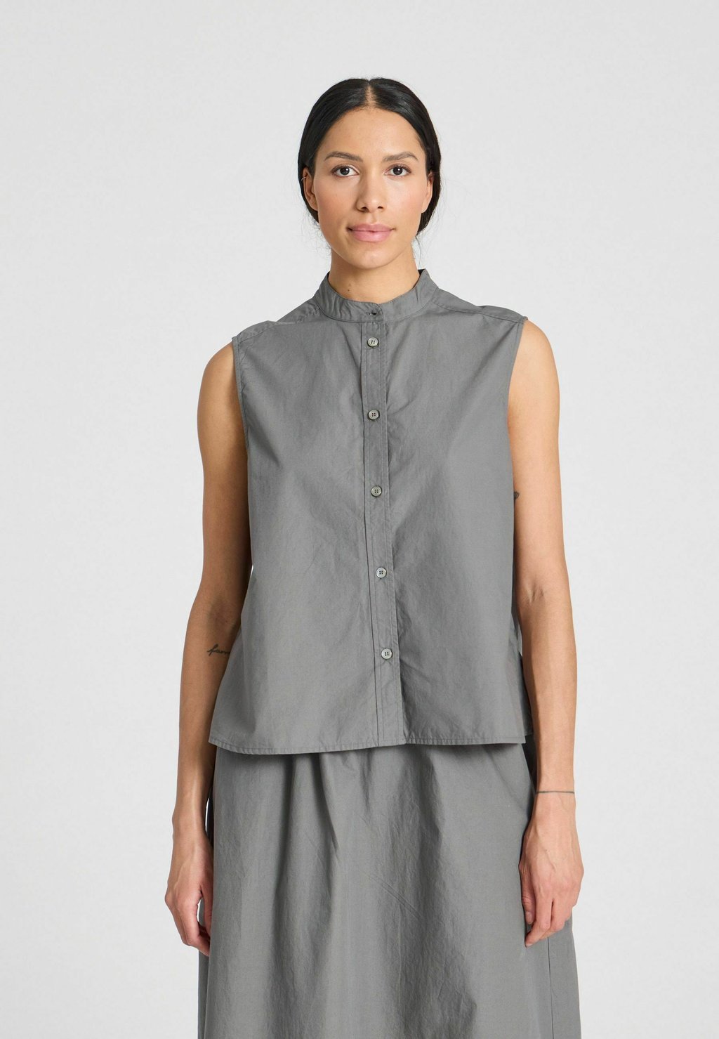 Блузка на пуговицах GAI+LISVA, серый
Блузка на пуговицах GAI+LISVA, серый