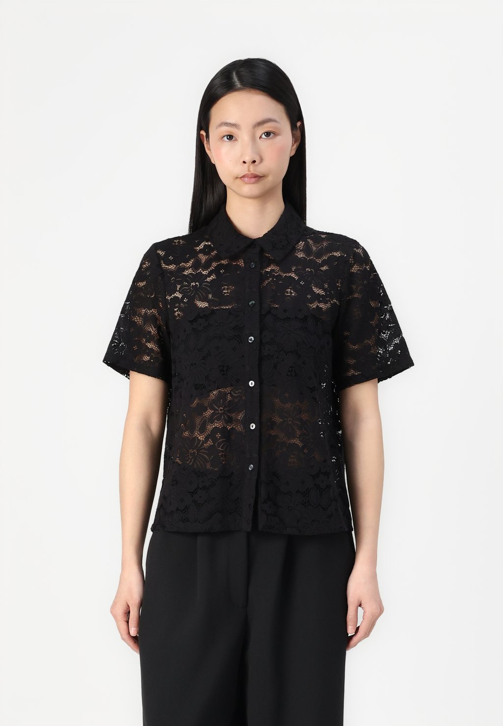 Блузка на пуговицах VMHONEY SHIRT Vero Moda, черный
Блузка на пуговицах VMHONEY SHIRT Vero Moda, черный