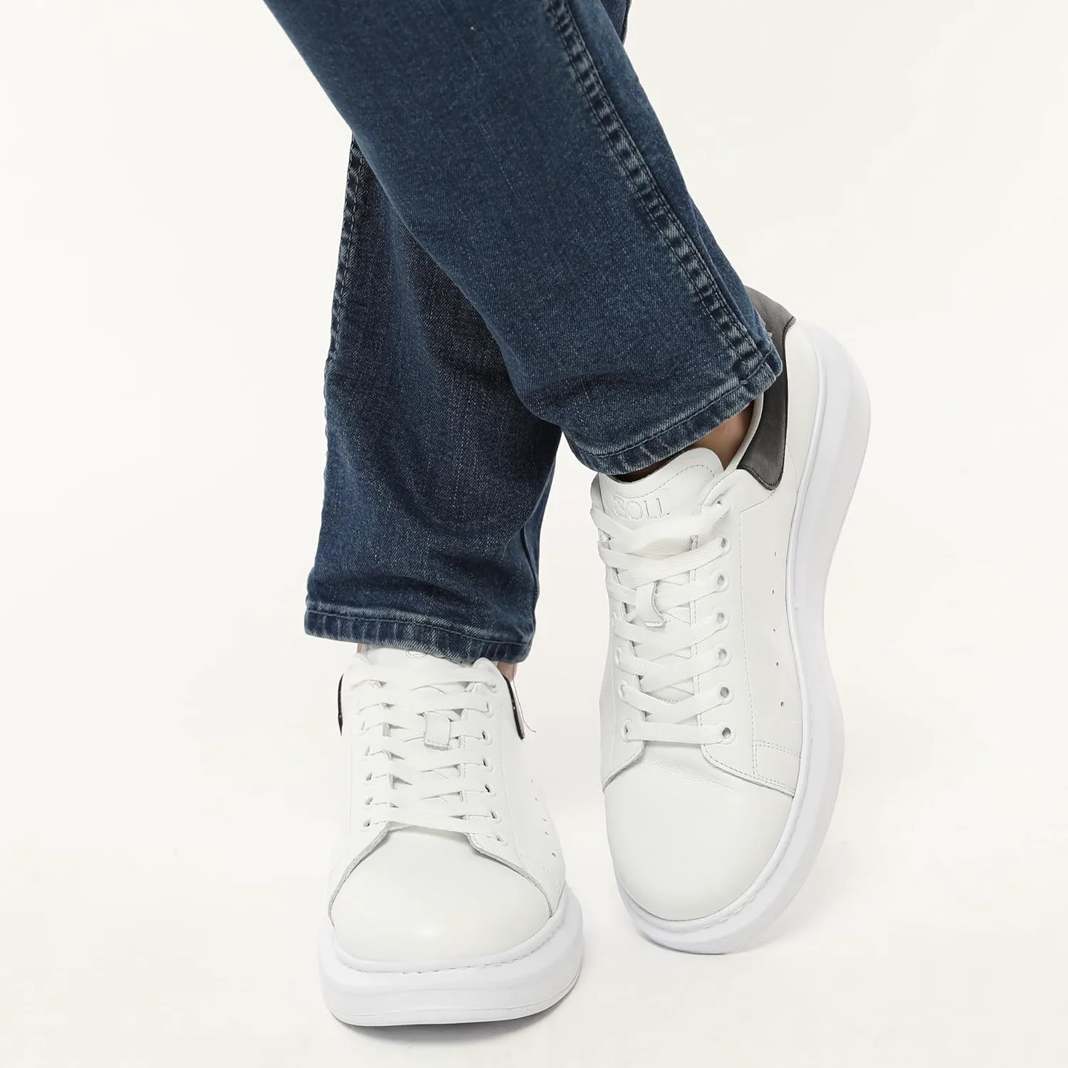 Кроссовки для мужчин SOLL Queen II | Натуральная кожа, перфорированные, с толстой подошвой, белый
Кроссовки для мужчин SOLL Queen II | Натуральная кожа, перфорированные, с толстой подошвой, белый