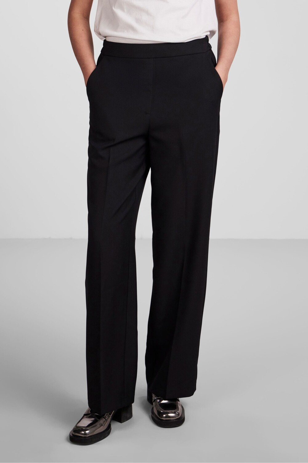 Брюки с высокой талией и широкими штанинами Pieces, черный
Брюки с высокой талией и широкими штанинами Pieces, черный