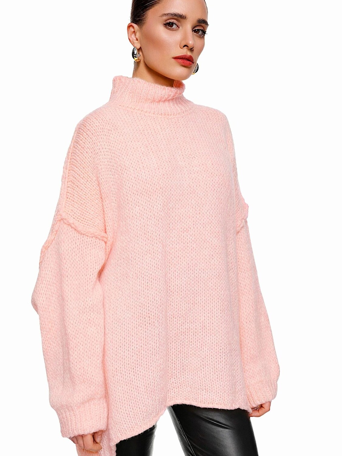 Worldclassca Свитер оверсайз 'Strickpullover Oversized mit Stehkragen' в светло-розовом цвете
Worldclassca Свитер оверсайз 'Strickpullover Oversized mit Stehkragen' в светло-розовом цвете