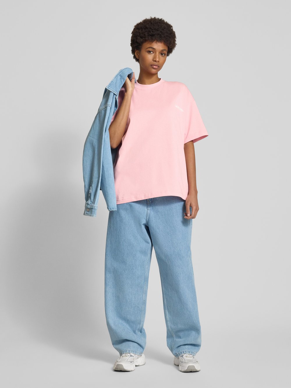 Футболка оверсайз с рисунком и этикеткой, модель «Essentials» ANOTHER COTTON LAB, розовый
Футболка оверсайз с рисунком и этикеткой, модель «Essentials» ANOTHER COTTON LAB, розовый