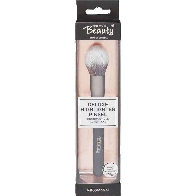 Профессиональная кисть для хайлайтера Deluxe 028 For Your Beauty, 1 шт.
Профессиональная кисть для хайлайтера Deluxe 028 For Your Beauty, 1 шт.