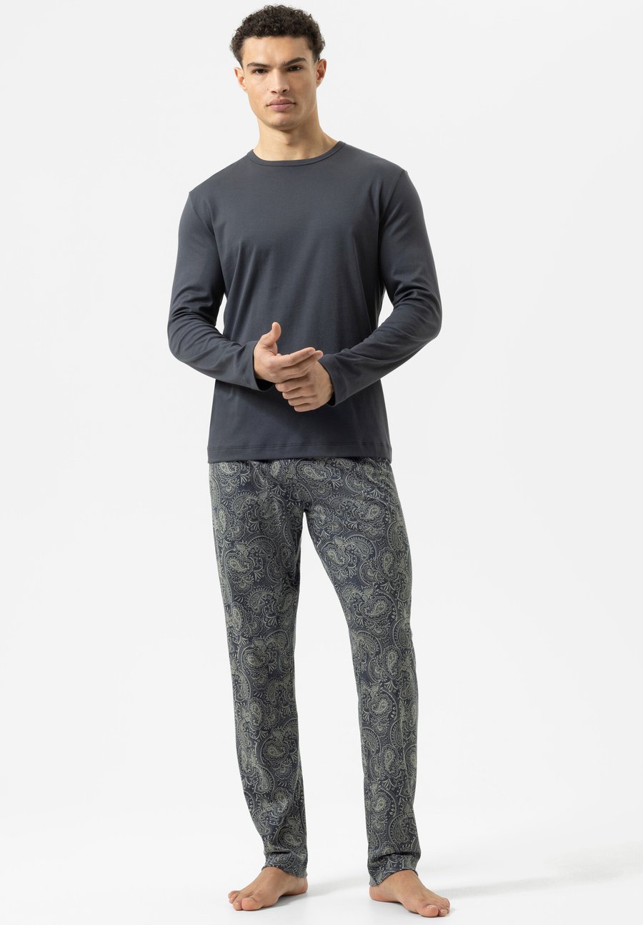Пижамный комплект mey ANZUG LANG SERIE EVENING PAISLEY SET, Lava Grey/Dark Grey
Пижамный комплект mey ANZUG LANG SERIE EVENING PAISLEY SET, Lava Grey/Dark Grey