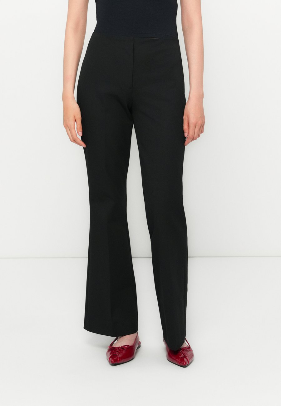 Брюки Abercrombie & Fitch Trousers, Black
Брюки Abercrombie & Fitch Trousers, Black