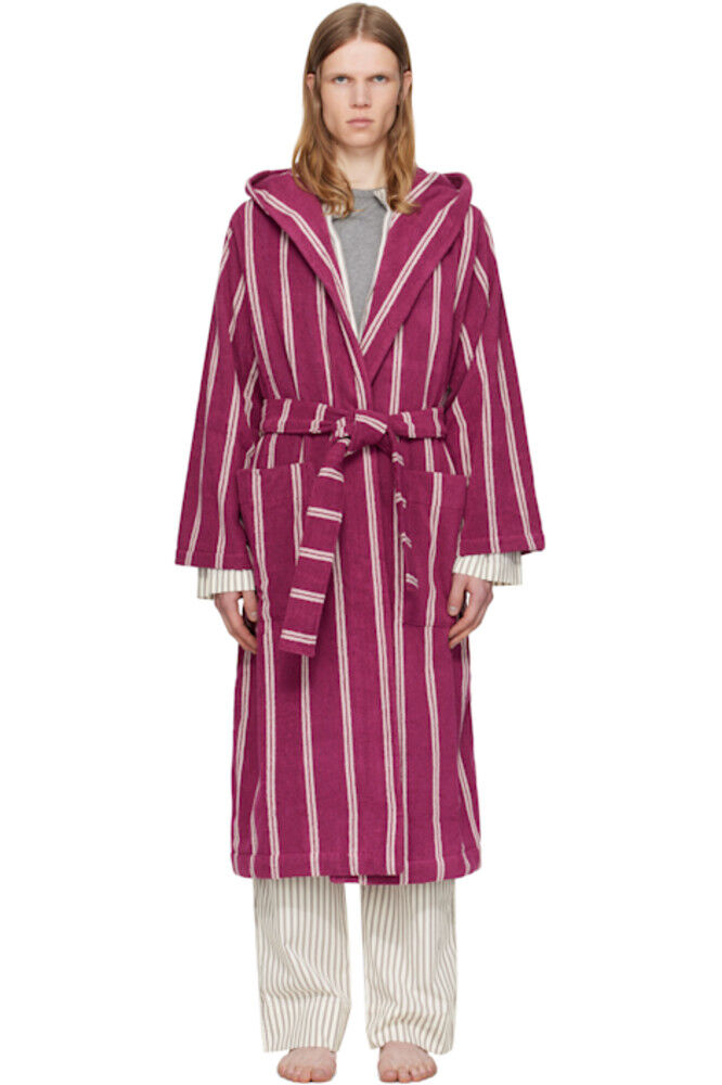 Халат бордовый махровый с капюшоном Tekla
Халат бордовый махровый с капюшоном Tekla