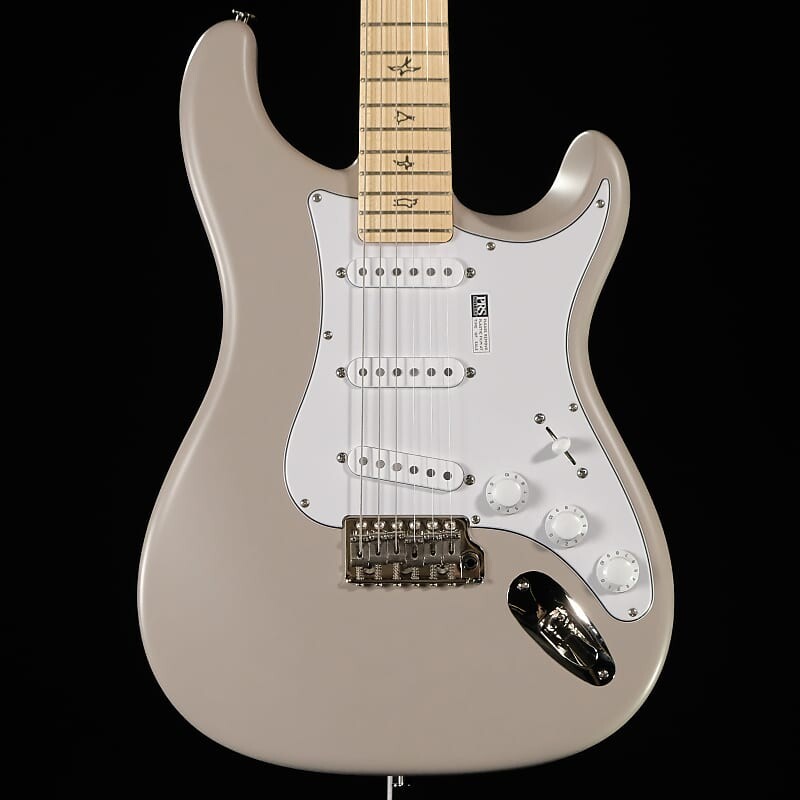 Электрогитара PRS Silver Sky Electric Guitar - Moc Sand Satin with Maple Fingerboard
Электрогитара PRS Silver Sky Electric Guitar - Moc Sand Satin with Maple Fingerboard