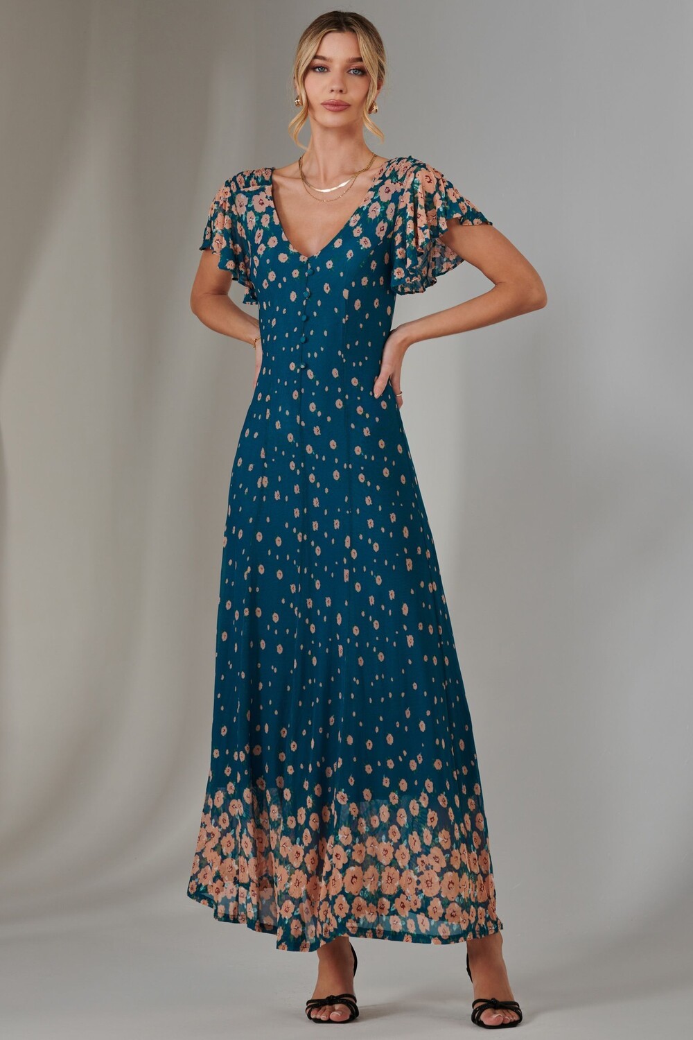 Длинное платье сетка с зеркальным принтом Gina Jolie Moi, синий
Длинное платье сетка с зеркальным принтом Gina Jolie Moi, синий