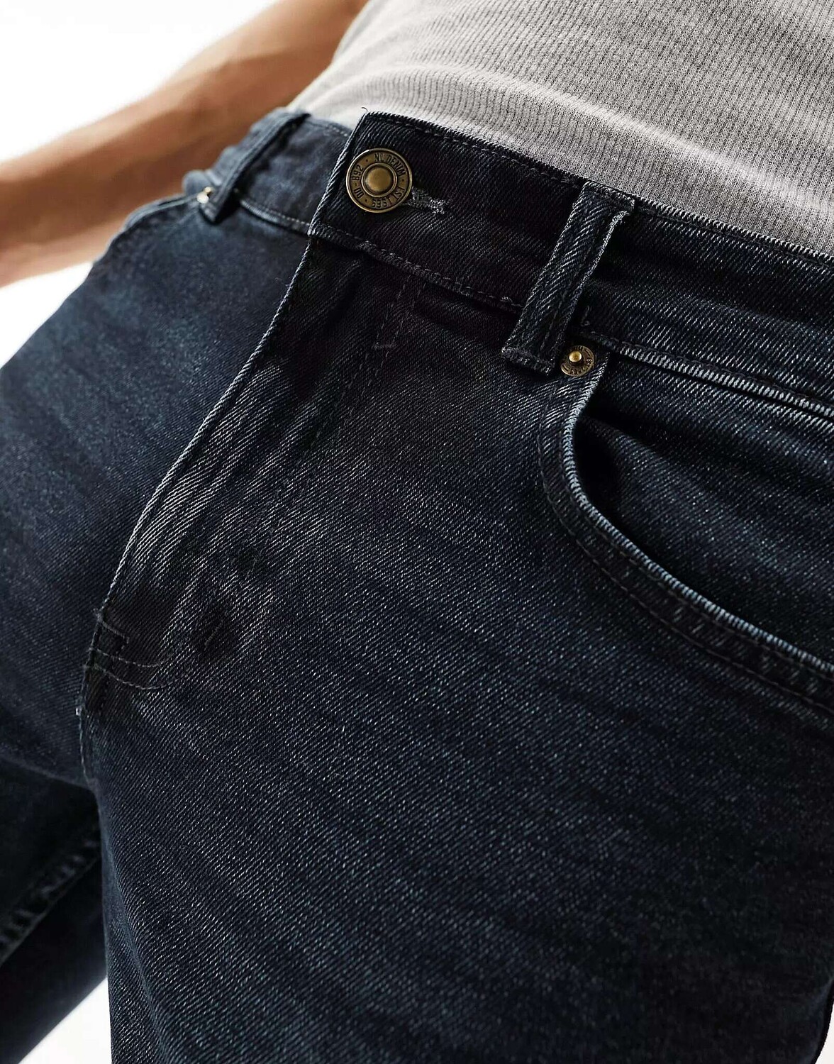 Джинсы скинни New Look темно-синего цвета
Джинсы скинни New Look темно-синего цвета