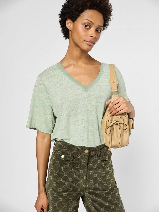 Футболка с гретой Gerard Darel, зеленый 
Футболка с гретой Gerard Darel, зеленый