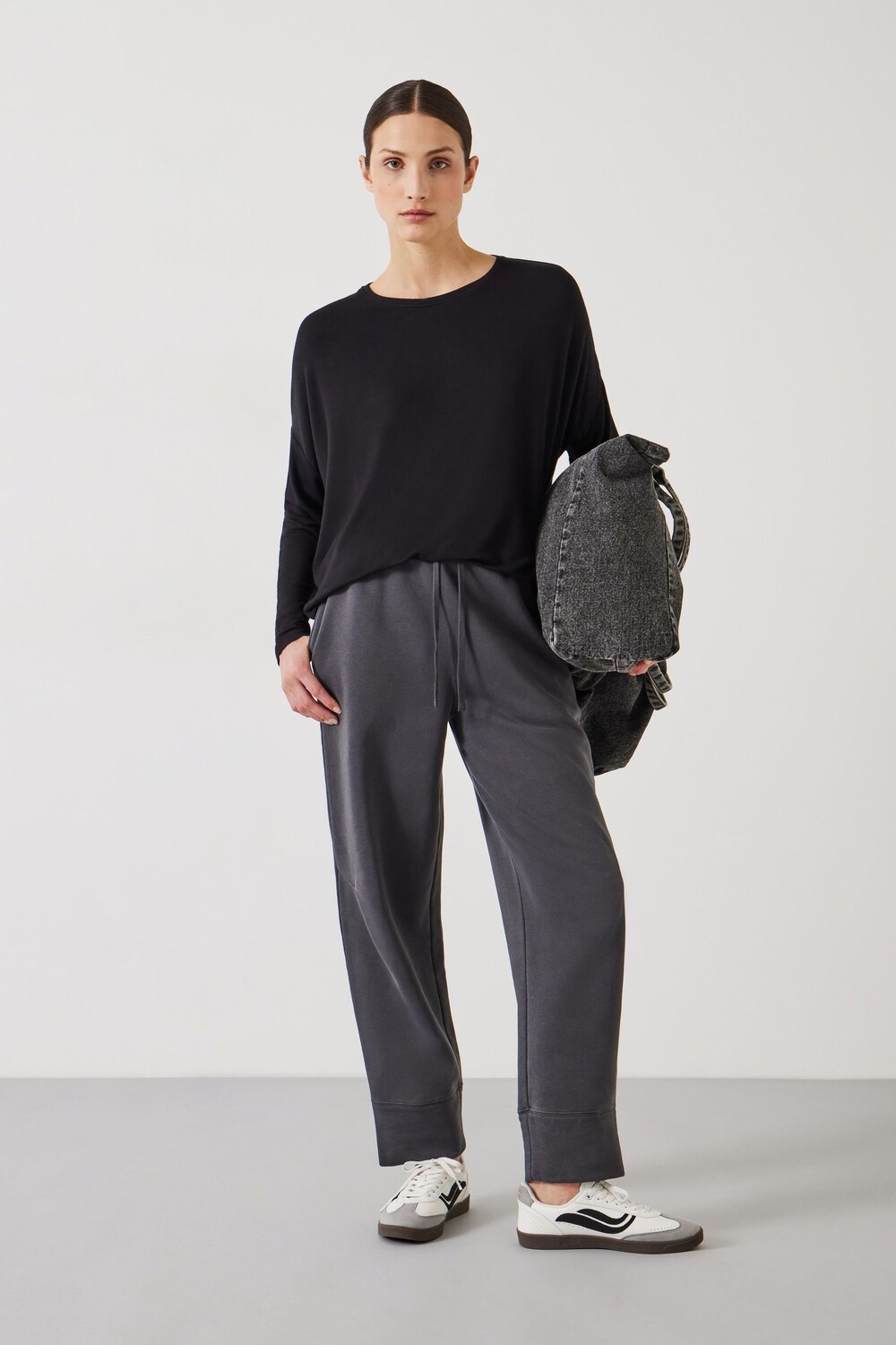 Удлиненный топ из джерси Gillian Hush, черный
Удлиненный топ из джерси Gillian Hush, черный