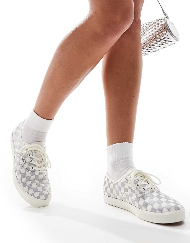 Серые кроссовки с вышивкой Vans Authentic Lowpro, Серый, Серые кроссовки с вышивкой Vans Authentic Lowpro
Серые кроссовки с вышивкой Vans Authentic Lowpro, Серый, Серые кроссовки с вышивкой Vans Authentic Lowpro