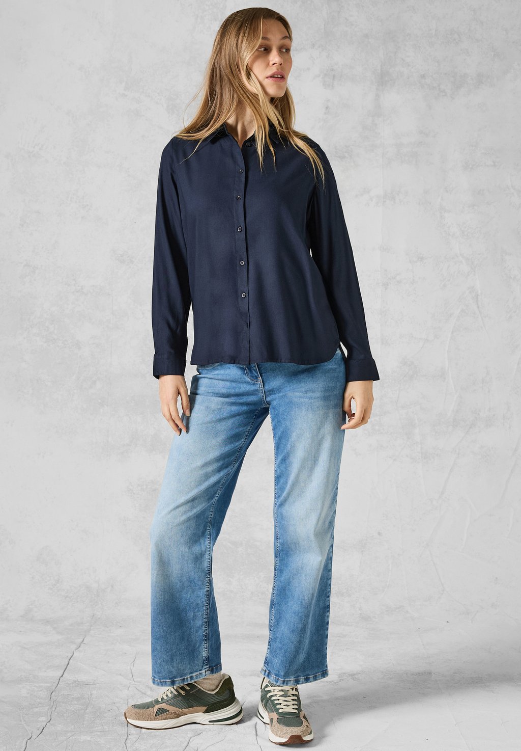 Блуза UNI Cecil, синий
Блуза UNI Cecil, синий