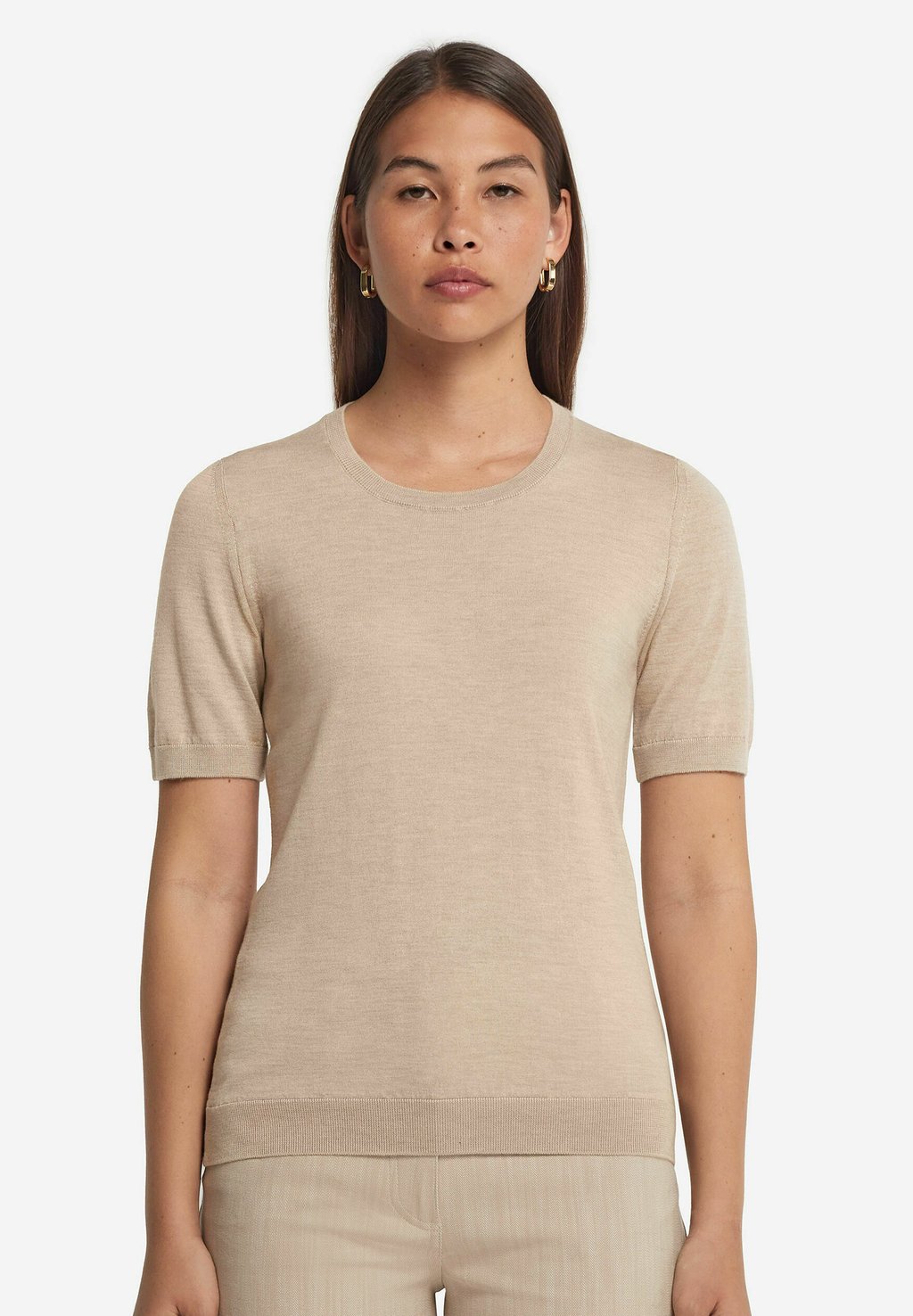 Базовая футболка Falconeri, песочный
Базовая футболка Falconeri, песочный