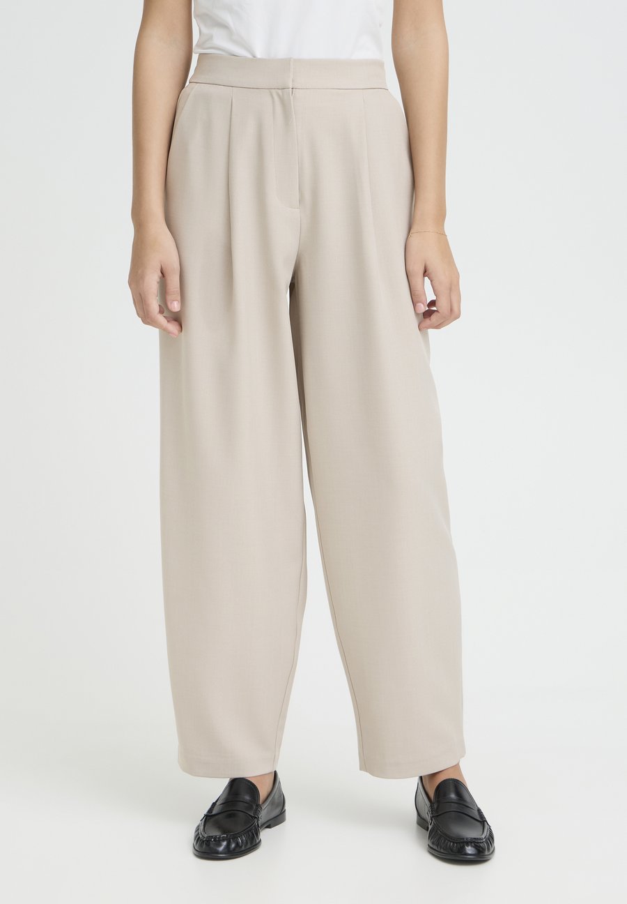 Брюки ICHI FAVA BARREL, Dove Melange/Off-White
Брюки ICHI FAVA BARREL, Dove Melange/Off-White