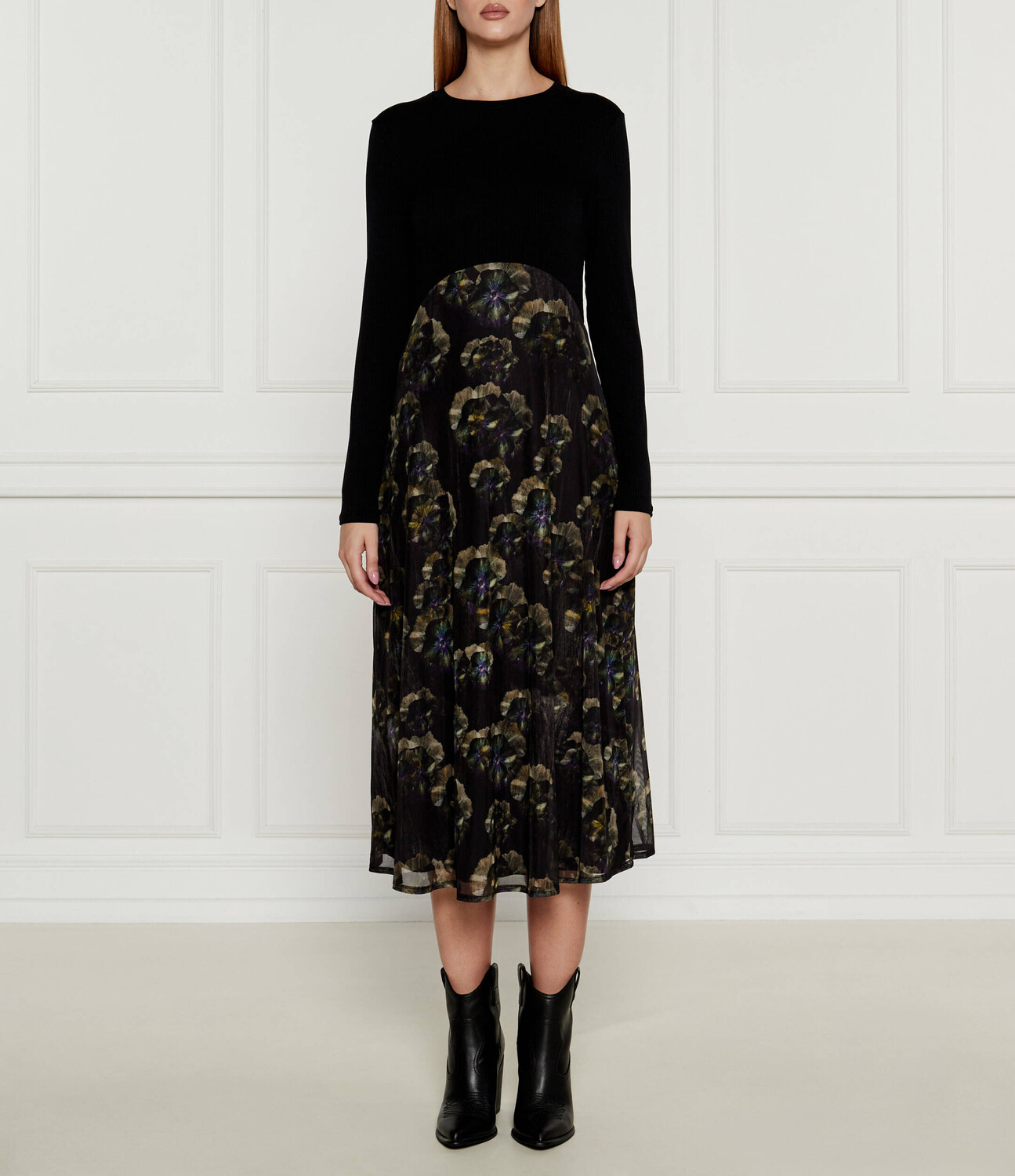 Платье Desigual, черный
Платье Desigual, черный