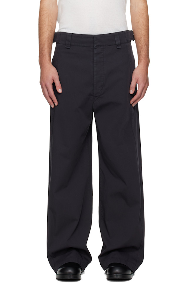 Lemaire Серые длинные рабочие брюки
Lemaire Серые длинные рабочие брюки