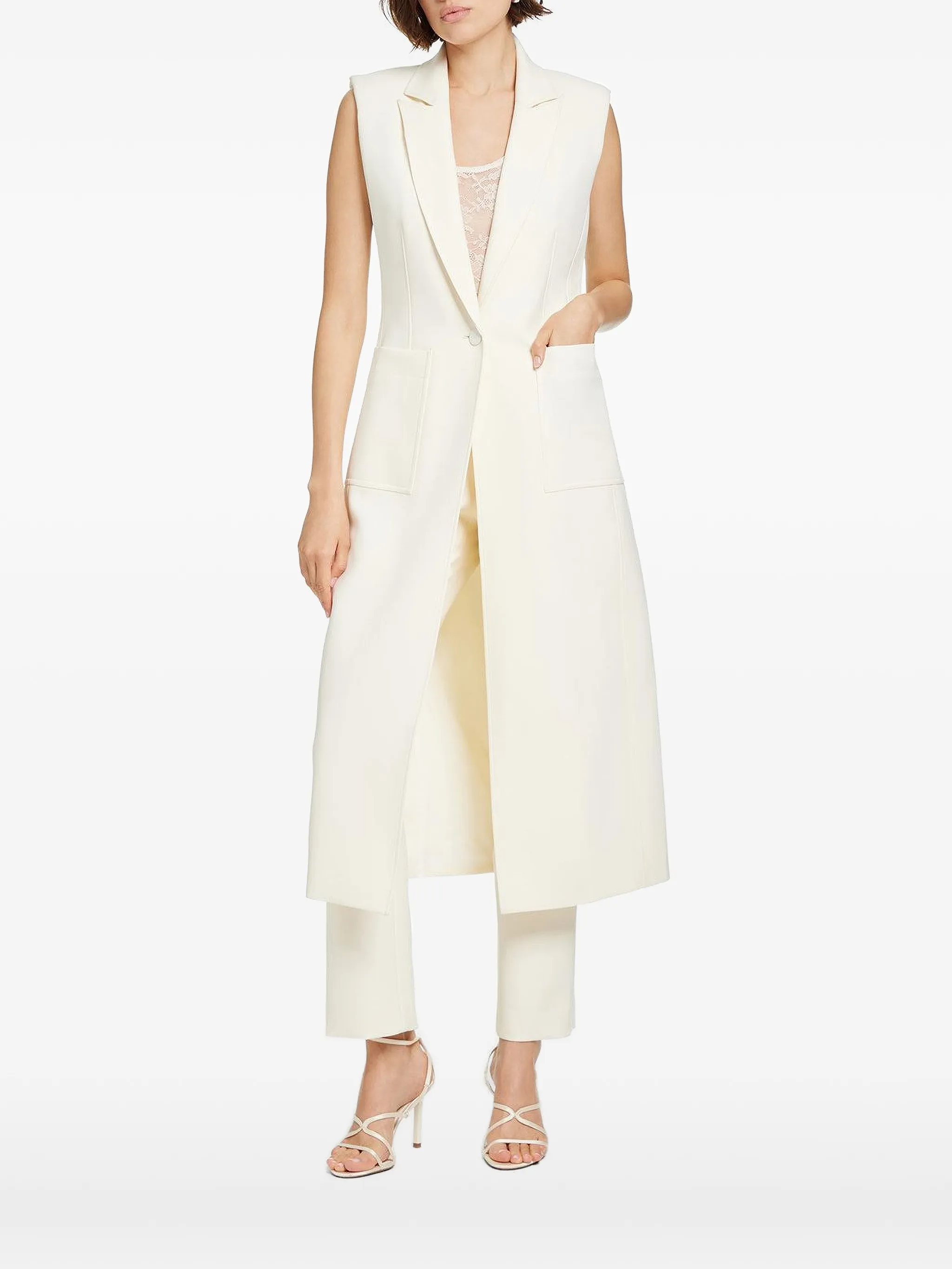 Длинное однобортное пальто Toccin, белый
Длинное однобортное пальто Toccin, белый