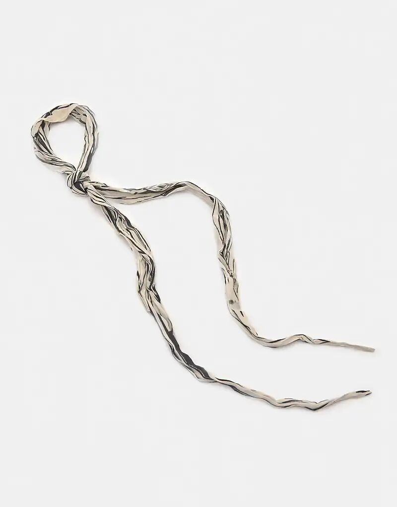 Шарф-бандана Pull&Bear с анималистичным принтом, ванильный
Шарф-бандана Pull&Bear с анималистичным принтом, ванильный