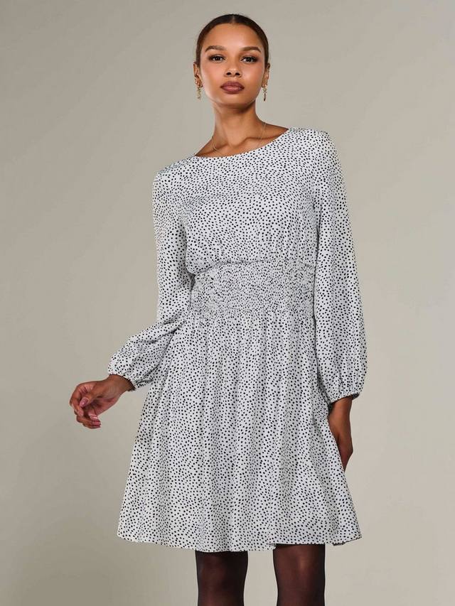 Платье миди с рюшами в горошек Jolie Moi, белый
Платье миди с рюшами в горошек Jolie Moi, белый