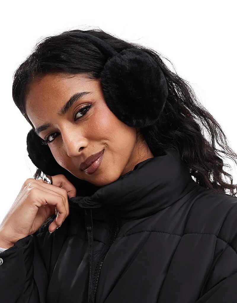 Искусственные меховые наушники Pieces черного цвета
Искусственные меховые наушники Pieces черного цвета