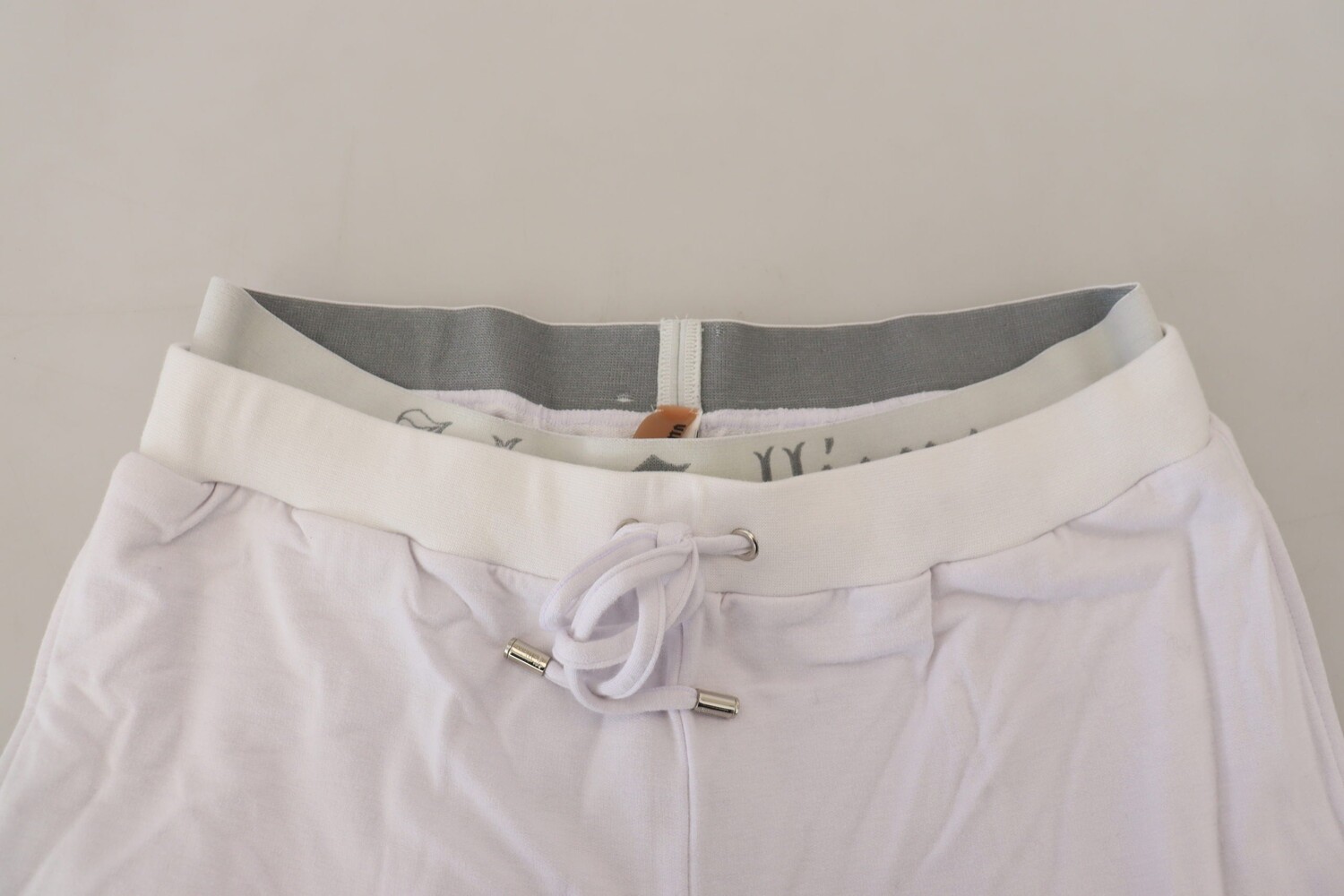 John Galliano Chic Jogger Брюки – повседневная мужская элегантность, белый
John Galliano Chic Jogger Брюки – повседневная мужская элегантность, белый