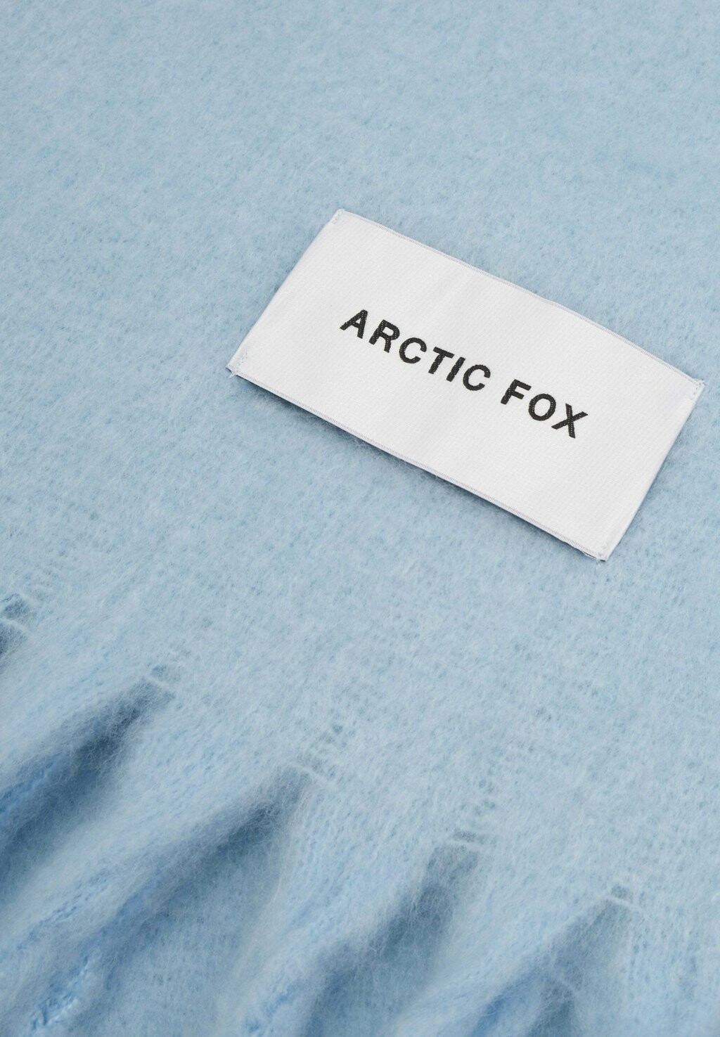 Шарф THE STOCKHOLM ARCTIC FOX & CO., светло-голубой
Шарф THE STOCKHOLM ARCTIC FOX & CO., светло-голубой