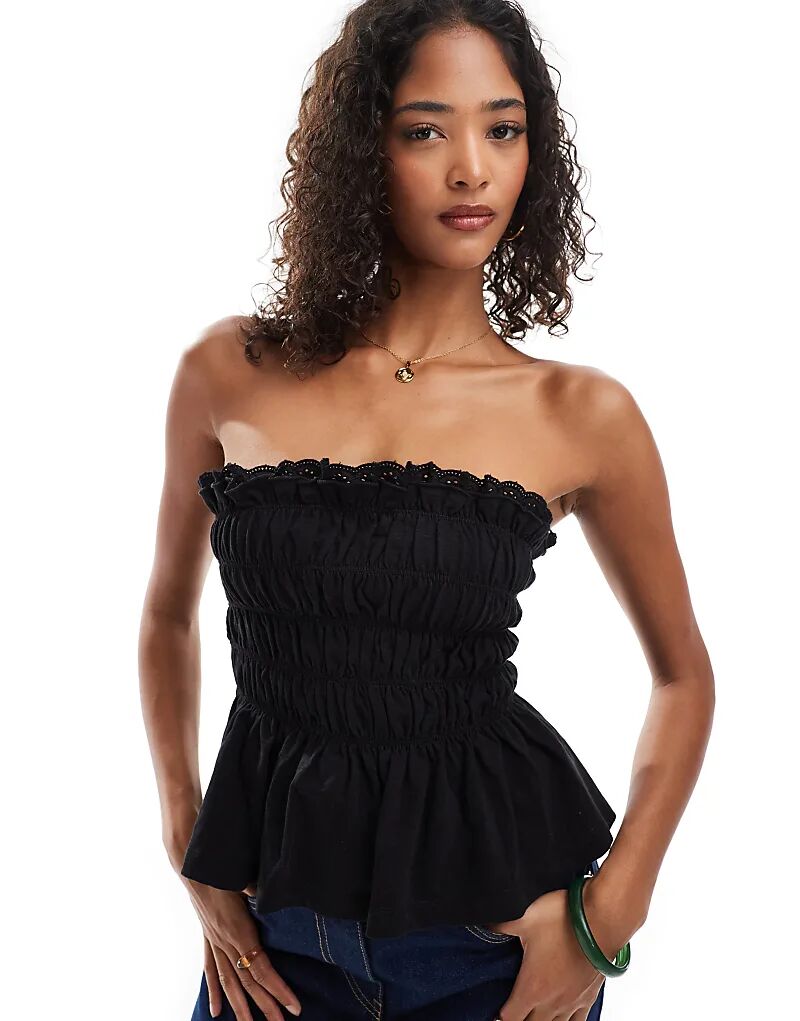 Топ-бандо ASOS DESIGN со сборками и отделкой вышивкой черного цвета
Топ-бандо ASOS DESIGN со сборками и отделкой вышивкой черного цвета