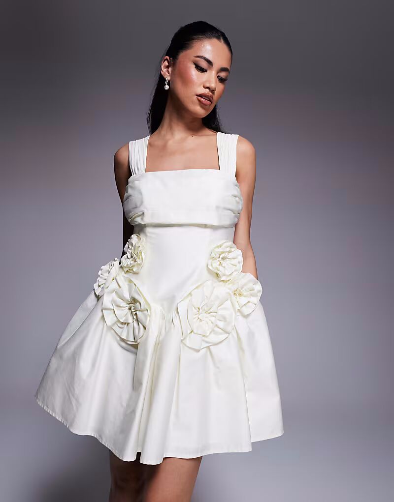 Мини-платье из хлопкового сатина ASOS LUXE с плиссировкой на груди, корсажем и присборенной талией в молочном цвете
Мини-платье из хлопкового сатина ASOS LUXE с плиссировкой на груди, корсажем и присборенной талией в молочном цвете