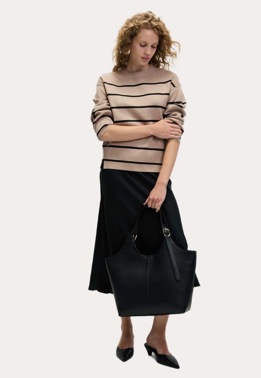 Джемпер Marks & Spencer STRIPED CREW NECK, Cappuccino/Mottled Brown
Джемпер Marks & Spencer STRIPED CREW NECK, Cappuccino/Mottled Brown