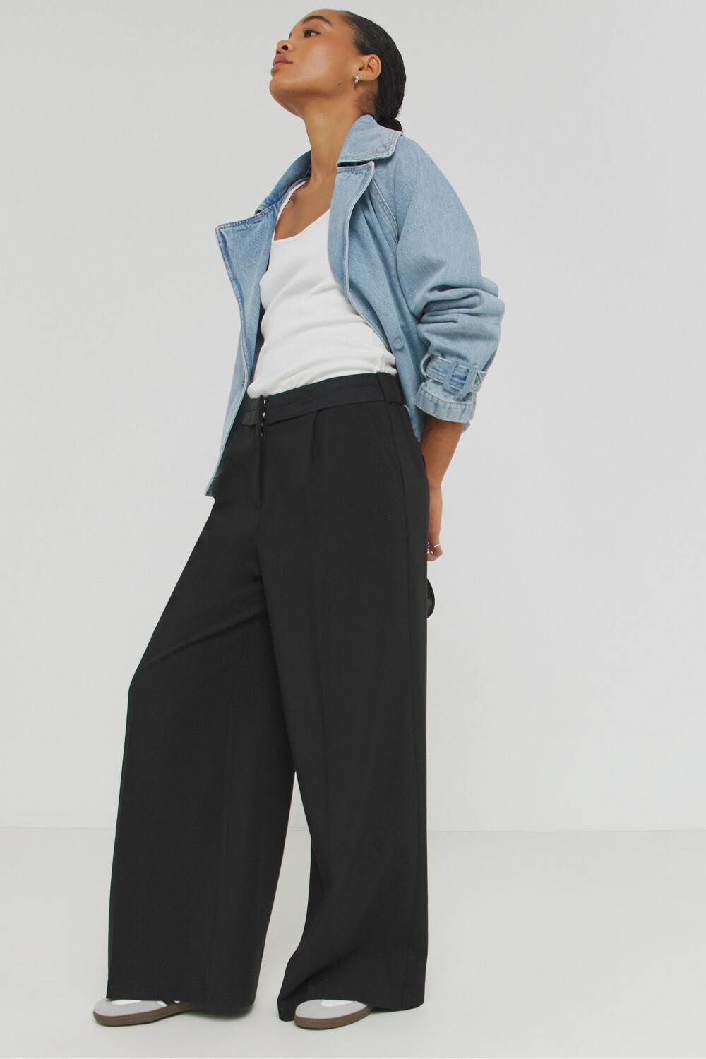 Брюки с контрастным поясом Simply Be, черный
Брюки с контрастным поясом Simply Be, черный